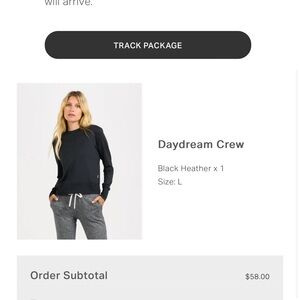 Vuori daydream crew x 2 shirts. See description